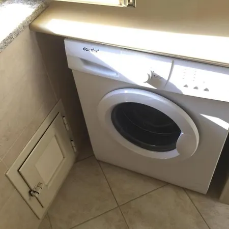 Confortevole E Luminoso 100mq A Con Vista Sul Paese E Sul Promontorio Con Free Wifi Free Parking E Smart Tv * Falerna