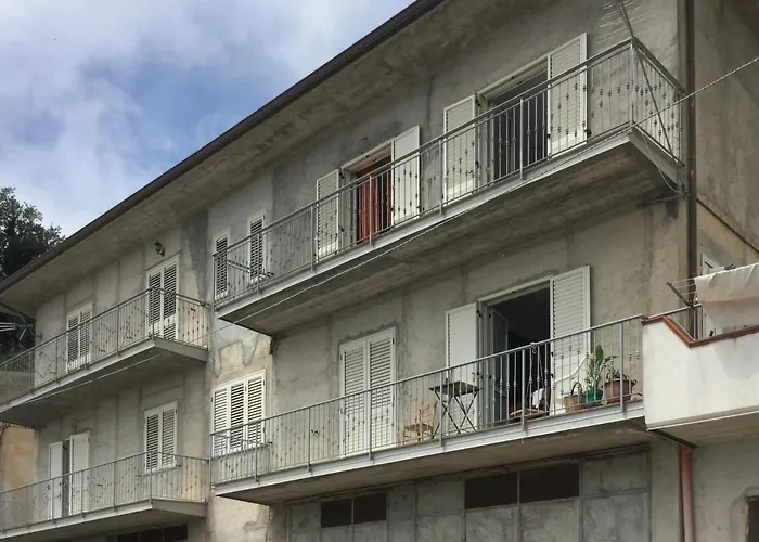 Confortevole E Luminoso 100mq A Con Vista Sul Paese E Sul Promontorio Con Free Wifi Free Parking E Smart Tv Falerna