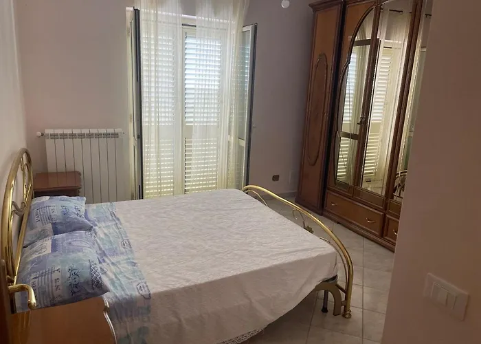 Confortevole E Luminoso 100mq A Con Vista Sul Paese E Sul Promontorio Con Free Wifi Free Parking E Smart Tv Apartamento Falerna