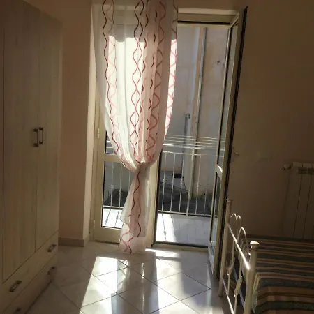 Confortevole E Luminoso 100mq A Con Vista Sul Paese E Sul Promontorio Con Free Wifi Free Parking E Smart Tv Falerna