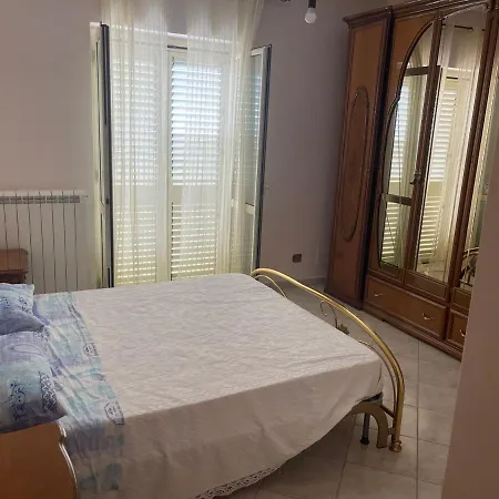 Confortevole E Luminoso 100mq A Con Vista Sul Paese E Sul Promontorio Con Free Wifi Free Parking E Smart Tv Appartement Falerna